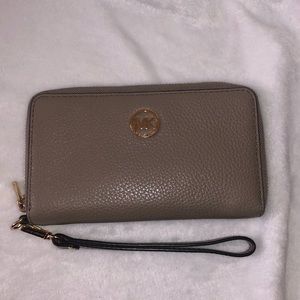 Michael Kors Multi-function Wristlet